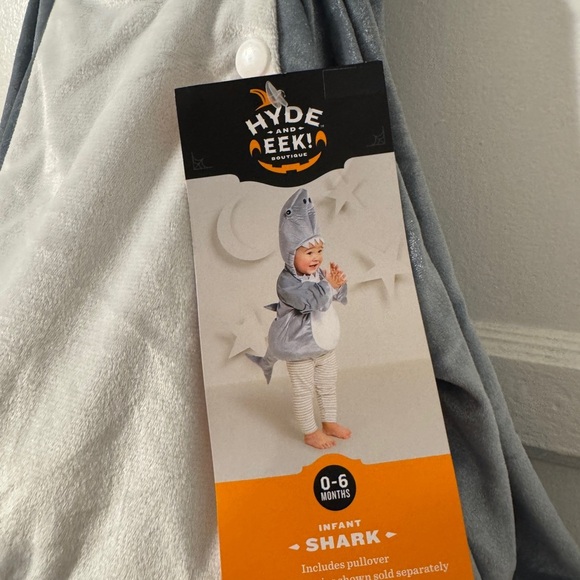 Baby Shark costume Sz 0-6 months - Picture 7 of 9